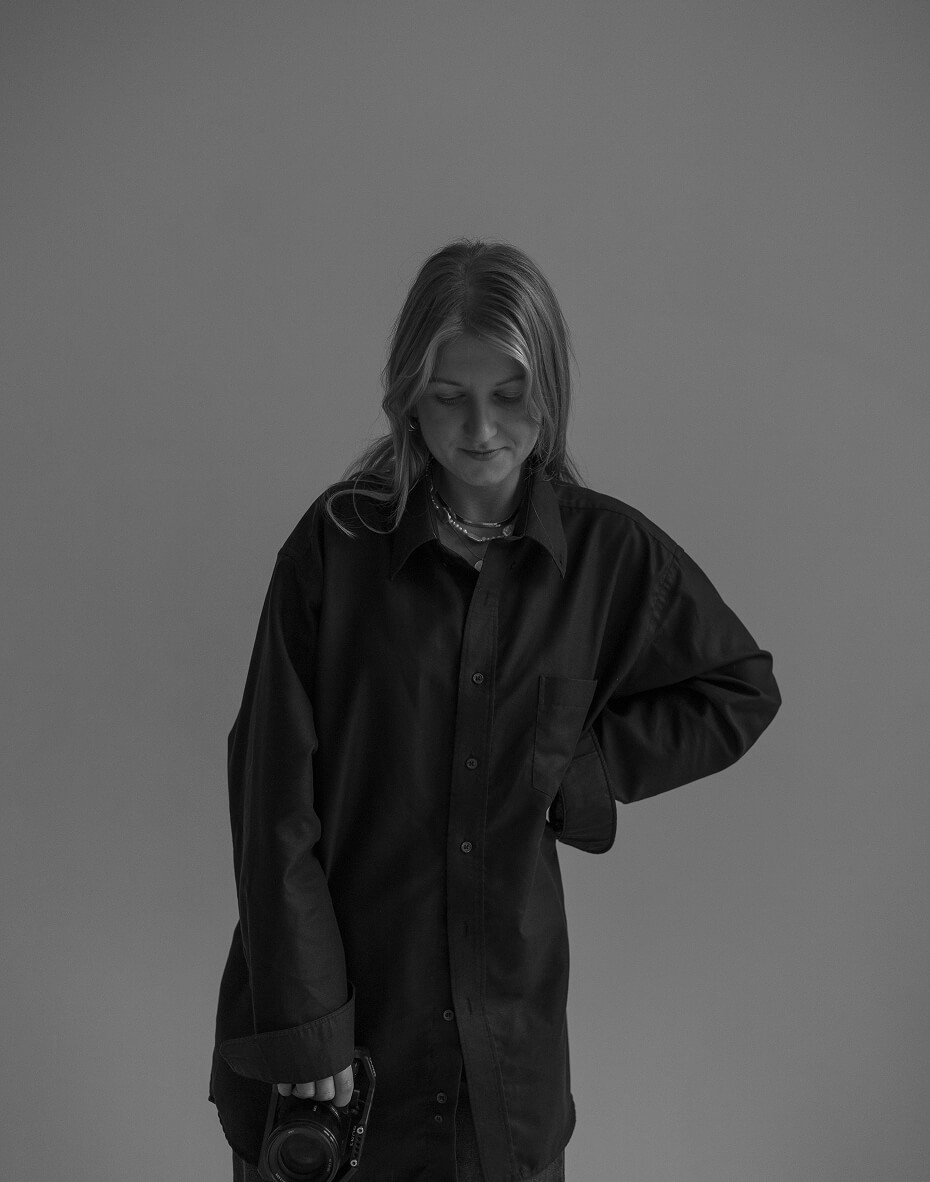 Held by W — fotografia